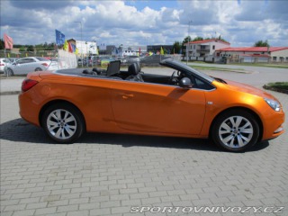 Opel Cascada 1,6 TURBO 125kw Cosmo LED 2013