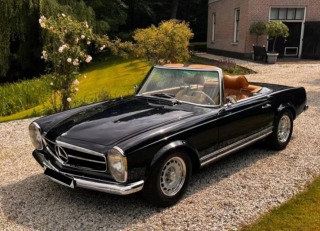 Mercedes-Benz SL 230 SL Pagoda (W113)