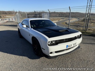 Dodge Challenger Hellcat, 6,2 V8, Manuál 2016