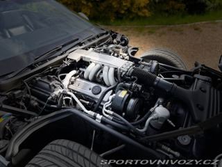 Chevrolet Corvette 5.7 V8 | Manuál 23 560mil 1986