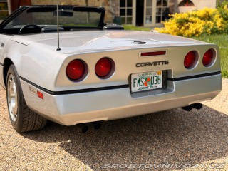 Chevrolet Corvette 5.7 V8 | Manuál 23 560mil 1986