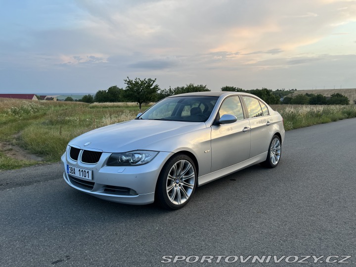 BMW 3 E90 330i 2007
