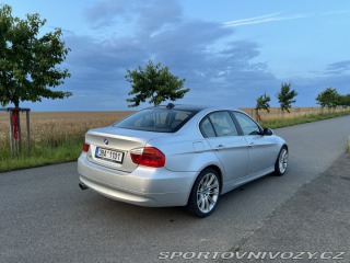 BMW 3 E90 330i 2007