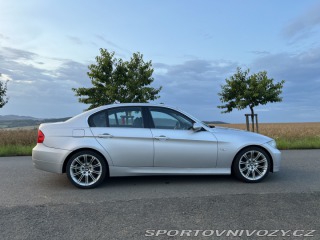BMW 3 E90 330i 2007